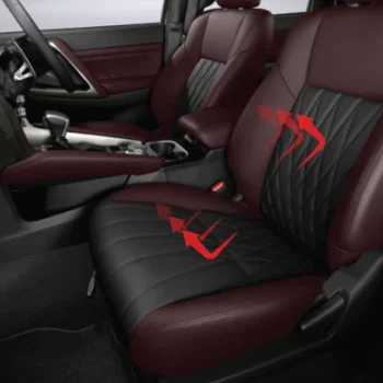 pajero interior 4